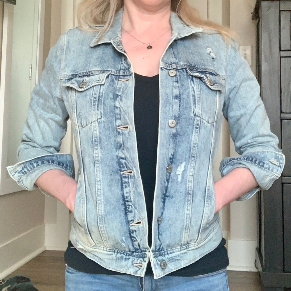 Old Navy Classic Blue Jean/Denim Jacket